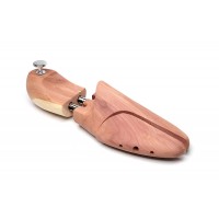 Cedar shoe trees