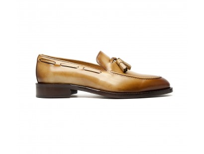 Mocassin à pampilles en cuir naturel patiné