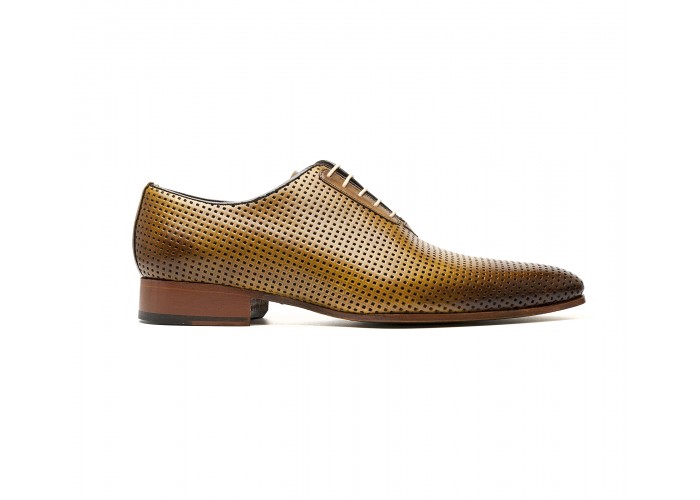 Perforated "tabacco" calf oxford