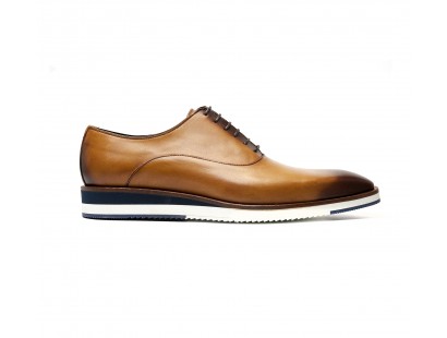richelieu one cut in patinated calf whisky with rubber sole