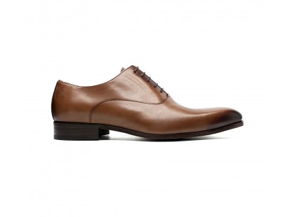 Plain oxfords in patinated calf leather