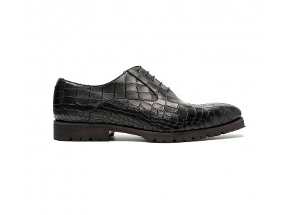 Plain oxfords in black embossed calf leather