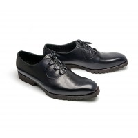 Ghillie oxford shoes in black calf with rubber soles