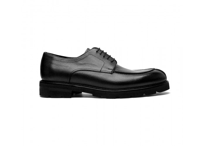 derby in grained calf and rubber sole