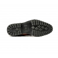 Brogue boot in calfskin with commando sole
