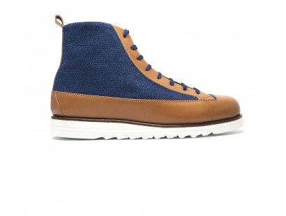 boot in cal leather and linen with flat rubber sole