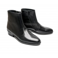 zipped boot in black calf