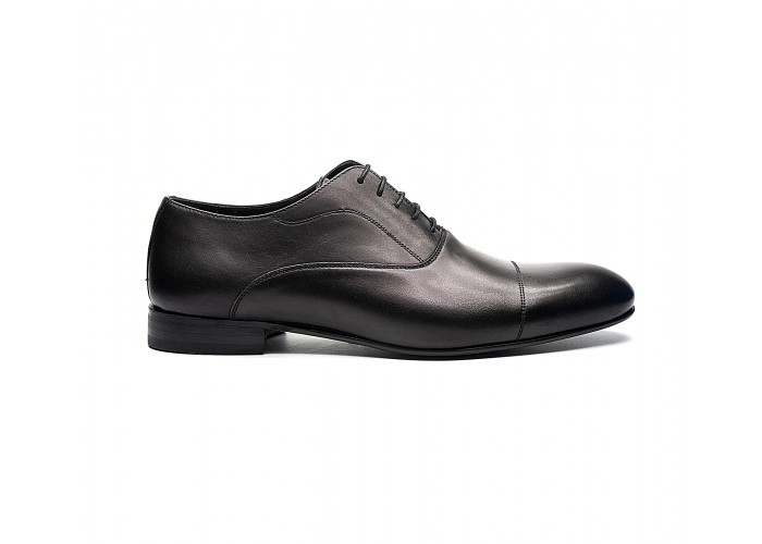 elegant oxford in black calf leather